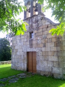 imagen de la pequeña iglesia